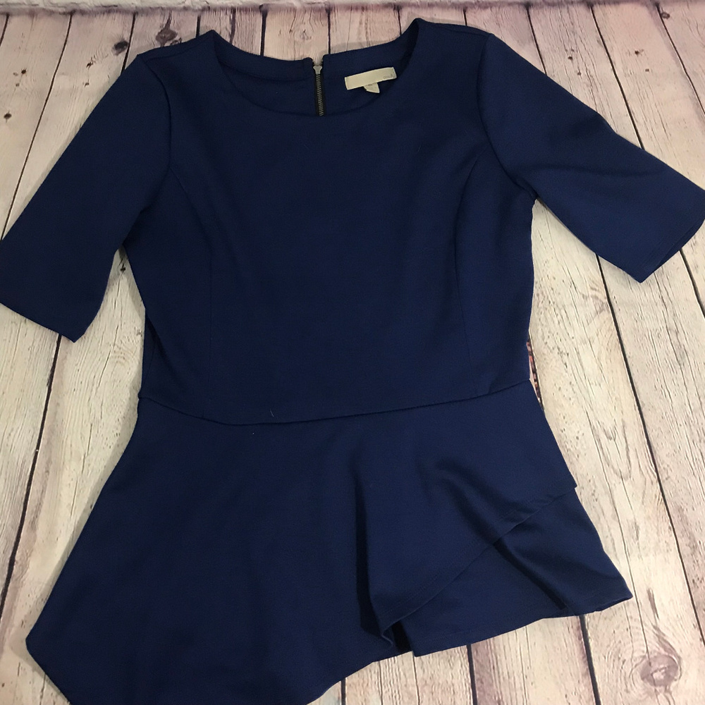 oneA Navy Fitted Asymentrical Hem Blouse Size M